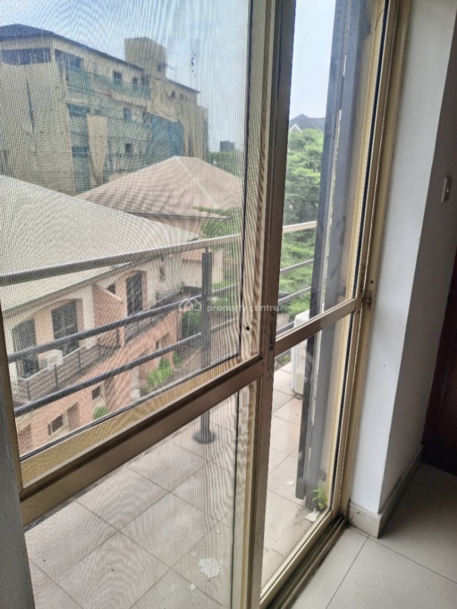 Fully Serviced 3 Bedroom Flat on Third Floor No Lift with Pool and Gym, Ikeja Gra, Ikeja, Lagos, Flat / Apartment for Rent