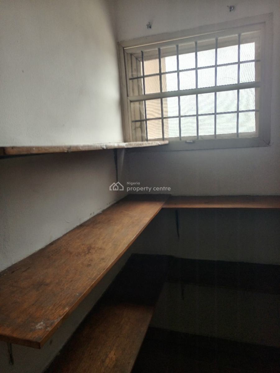 Fully Serviced 3 Bedroom Flat on Third Floor No Lift with Pool and Gym, Ikeja Gra, Ikeja, Lagos, Flat / Apartment for Rent