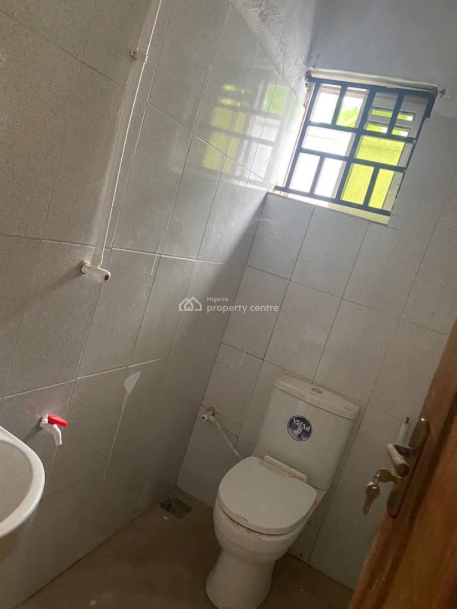 Beautiful 2 Bedroom Flat, Mowe Town, Ogun, Flat / Apartment for Rent