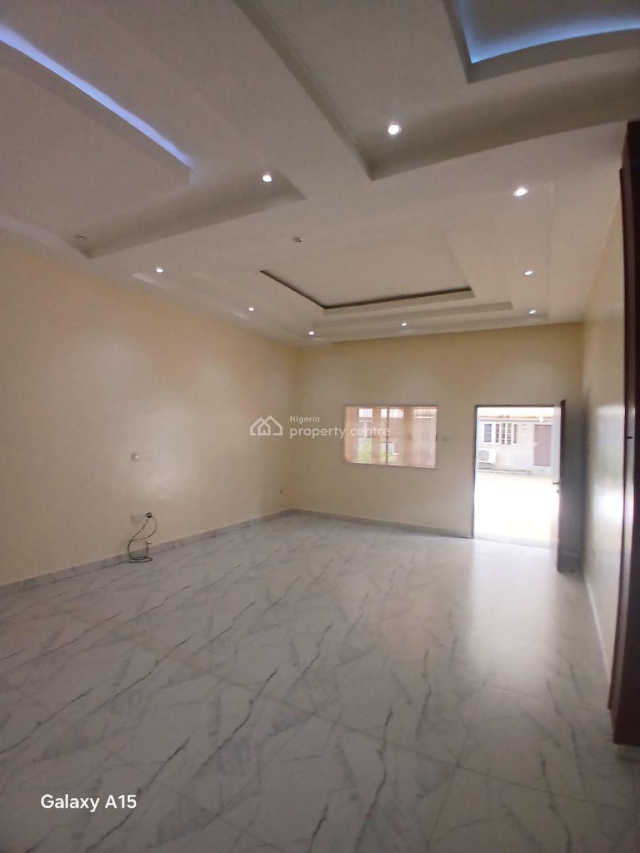 Well Fintastefully Built 3 Bedrooms Terrace Duplex with a Bq and Acs., Gilmor Area, Jahi, Abuja, Terraced Duplex for Rent