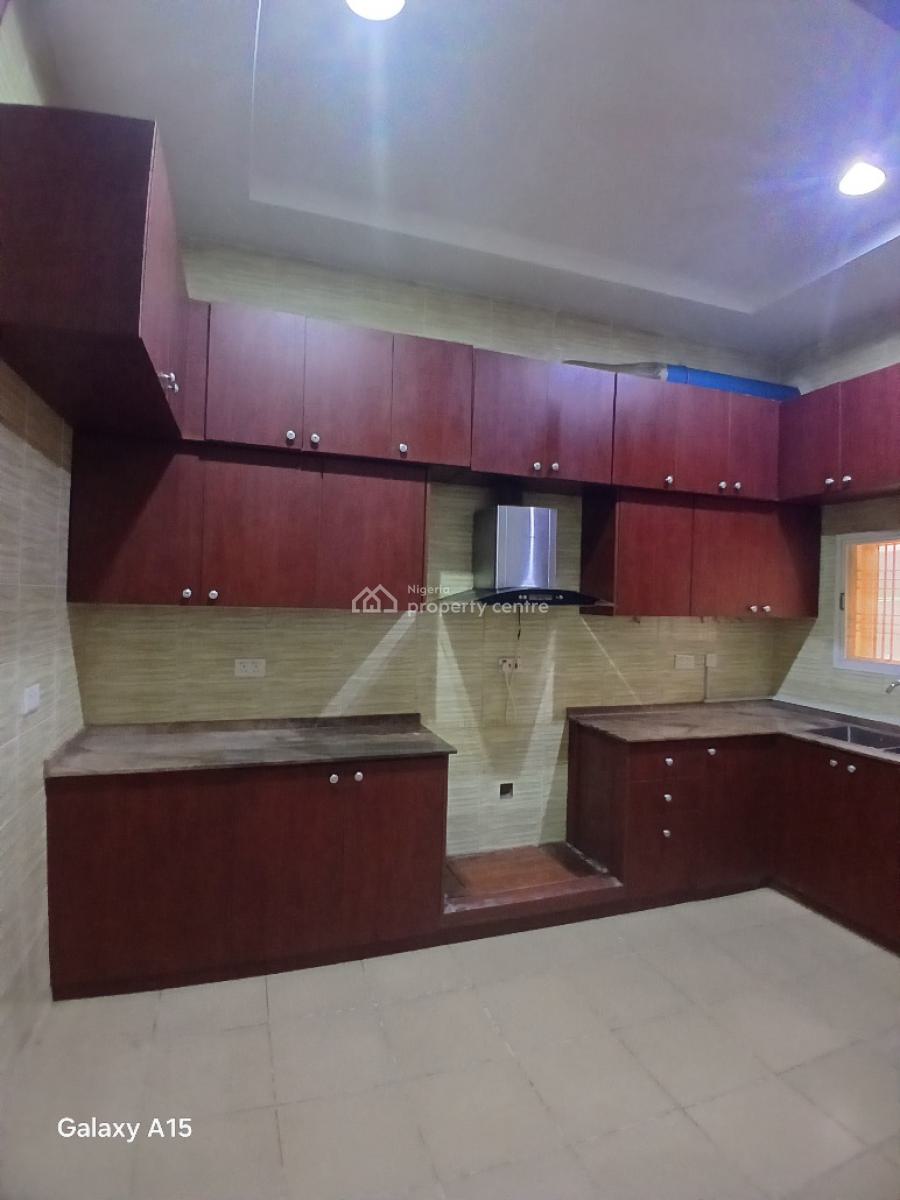 Well Fintastefully Built 3 Bedrooms Terrace Duplex with a Bq and Acs., Gilmor Area, Jahi, Abuja, Terraced Duplex for Rent