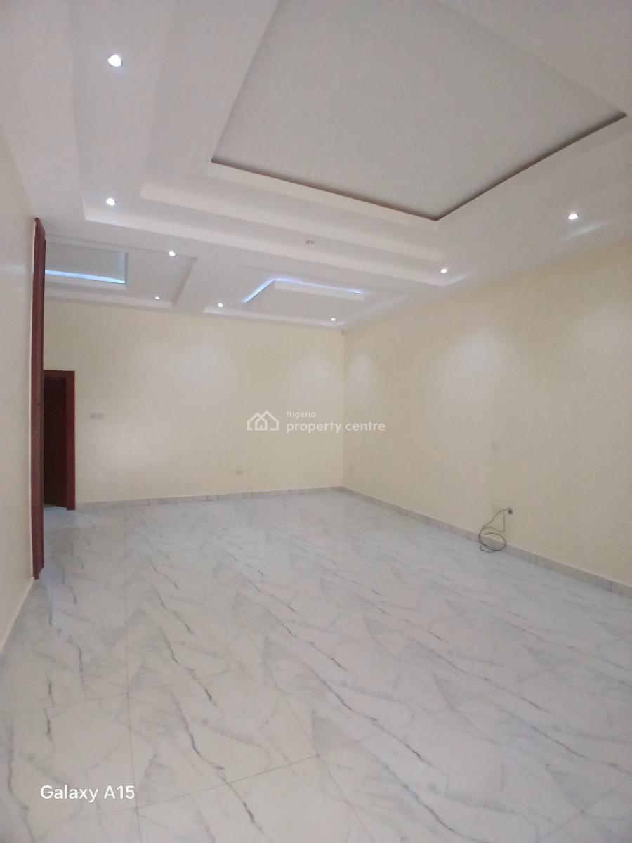 Well Fintastefully Built 3 Bedrooms Terrace Duplex with a Bq and Acs., Gilmor Area, Jahi, Abuja, Terraced Duplex for Rent