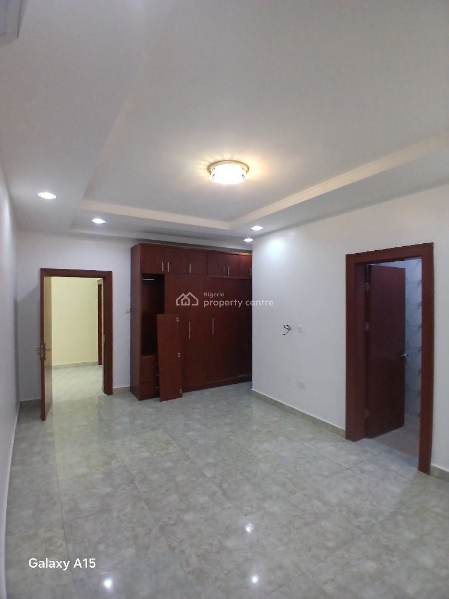 Well Fintastefully Built 3 Bedrooms Terrace Duplex with a Bq and Acs., Gilmor Area, Jahi, Abuja, Terraced Duplex for Rent