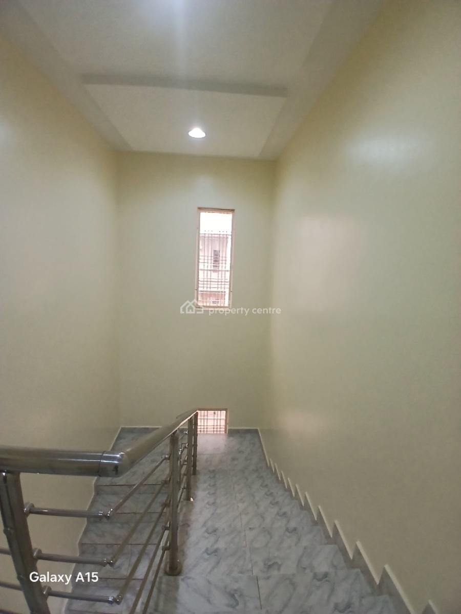 Well Fintastefully Built 3 Bedrooms Terrace Duplex with a Bq and Acs., Gilmor Area, Jahi, Abuja, Terraced Duplex for Rent