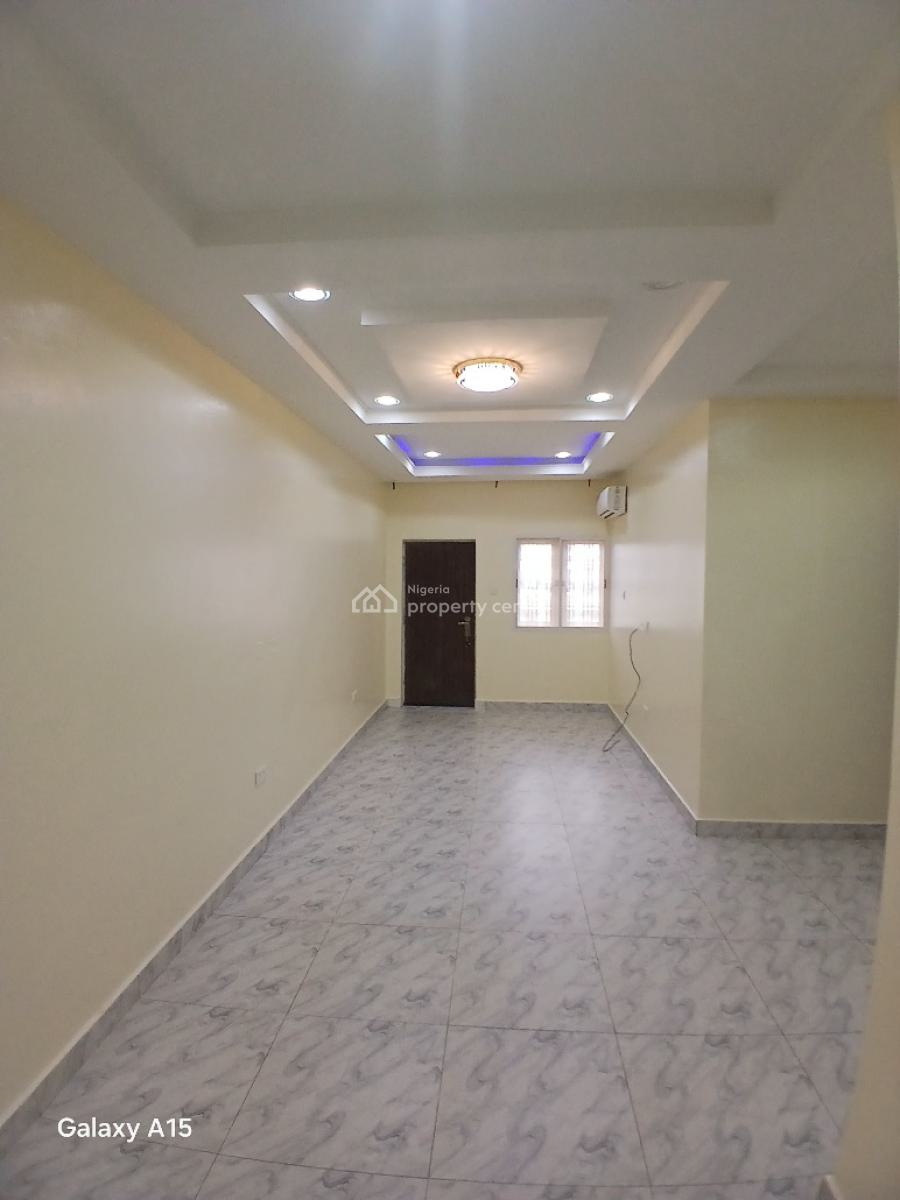 Well Fintastefully Built 3 Bedrooms Terrace Duplex with a Bq and Acs., Gilmor Area, Jahi, Abuja, Terraced Duplex for Rent