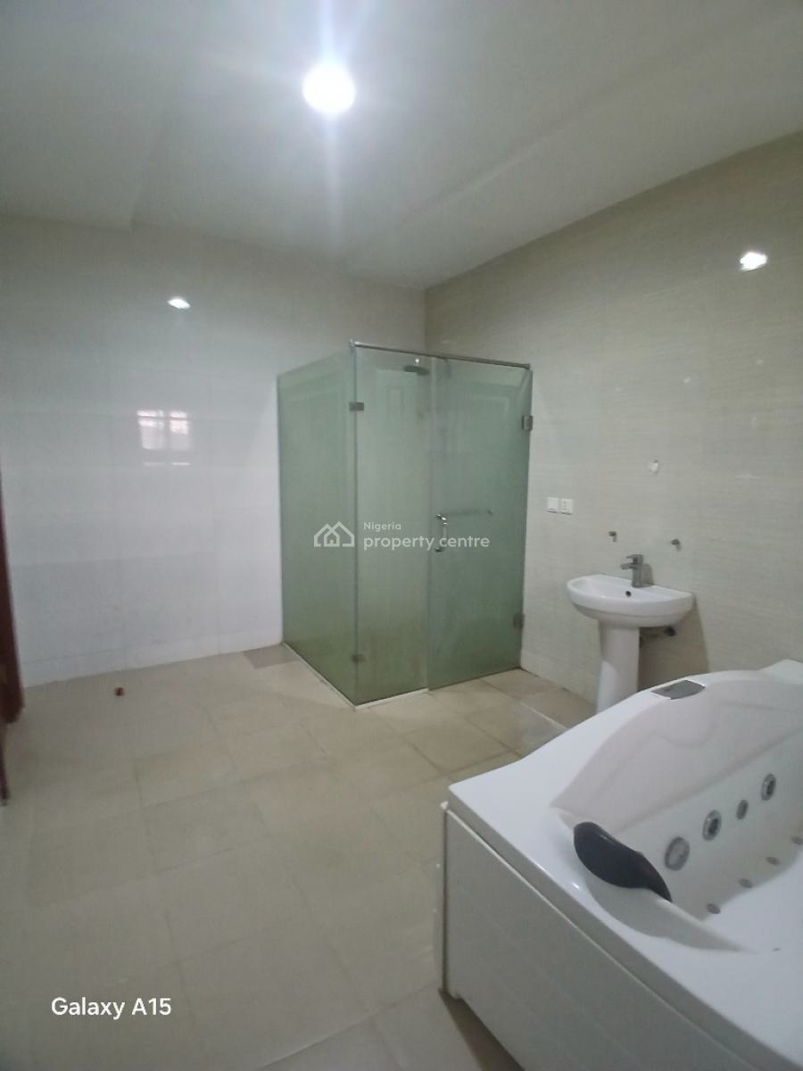 Well Fintastefully Built 3 Bedrooms Terrace Duplex with a Bq and Acs., Gilmor Area, Jahi, Abuja, Terraced Duplex for Rent