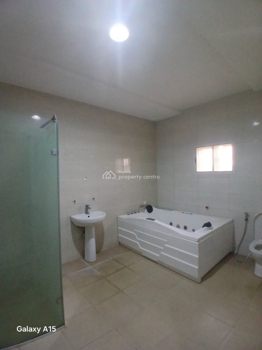 Well Fintastefully Built 3 Bedrooms Terrace Duplex with a Bq and Acs., Gilmor Area, Jahi, Abuja, Terraced Duplex for Rent