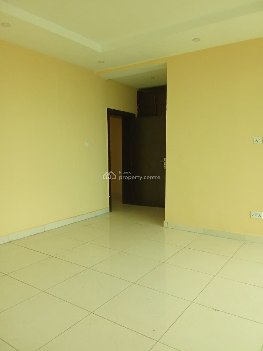 Luxury and Excellent 3 Bedrooms Apartments Video Available, Monastery Road, Sangotedo, Ajah, Lagos, House for Rent