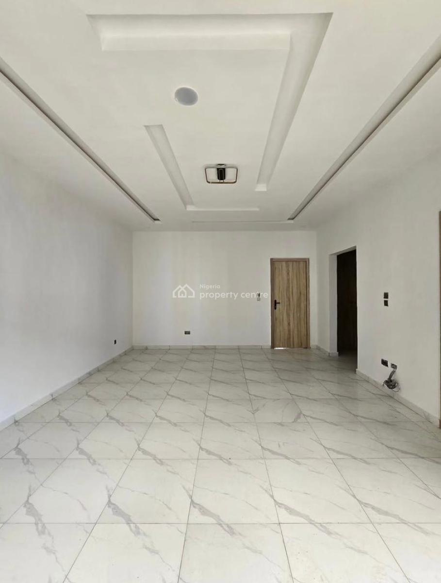 Spacious 4-bedroom Semi-detached Duplex with Bq, Lekki, Lagos, Semi-detached Duplex for Sale