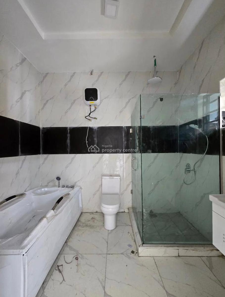 Spacious 4-bedroom Semi-detached Duplex with Bq, Lekki, Lagos, Semi-detached Duplex for Sale