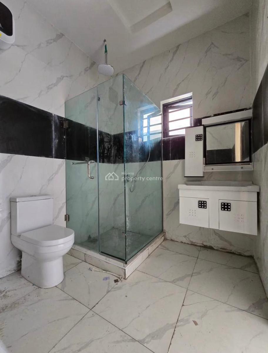 Spacious 4-bedroom Semi-detached Duplex with Bq, Lekki, Lagos, Semi-detached Duplex for Sale