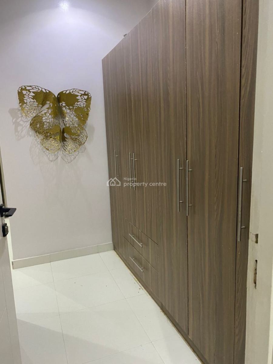 Fully Furnished and Serviced Flat, Off Palace Road, Ikate Elegushi, Lekki, Lagos, Flat / Apartment for Sale