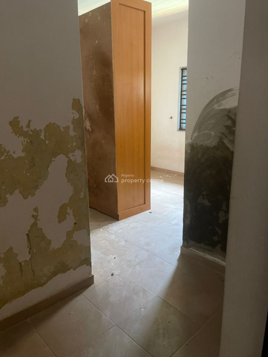 2 Bedrooms Apartment, Ground Floor, Saka Olugunna Street,  Maroko, Off Mobil Road, Ajah, Lagos, Flat / Apartment for Rent