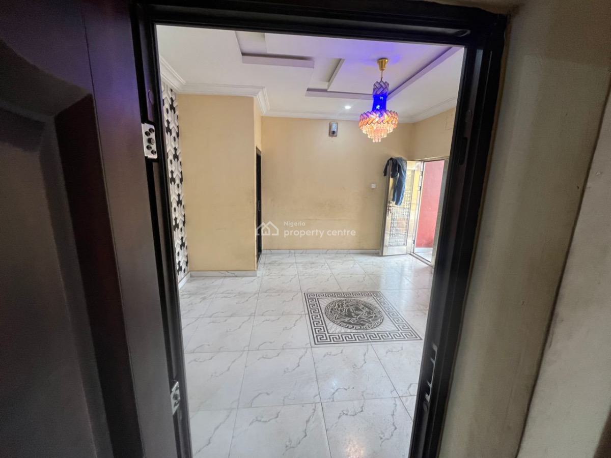 Luxury 3 Bedroom Flat, Gra Phase 1, Magodo, Lagos, Flat / Apartment for Rent