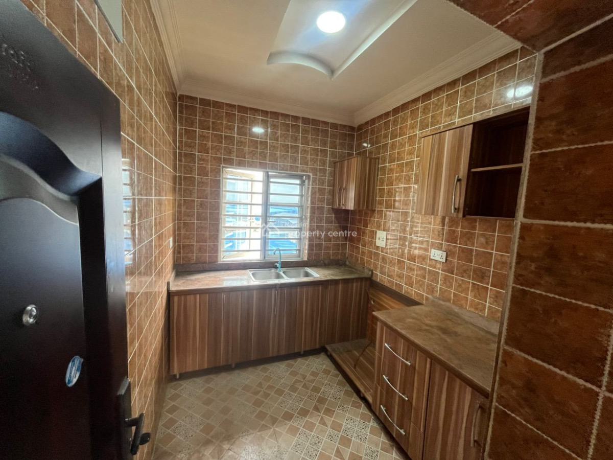 Luxury 3 Bedroom Flat, Gra Phase 1, Magodo, Lagos, Flat / Apartment for Rent
