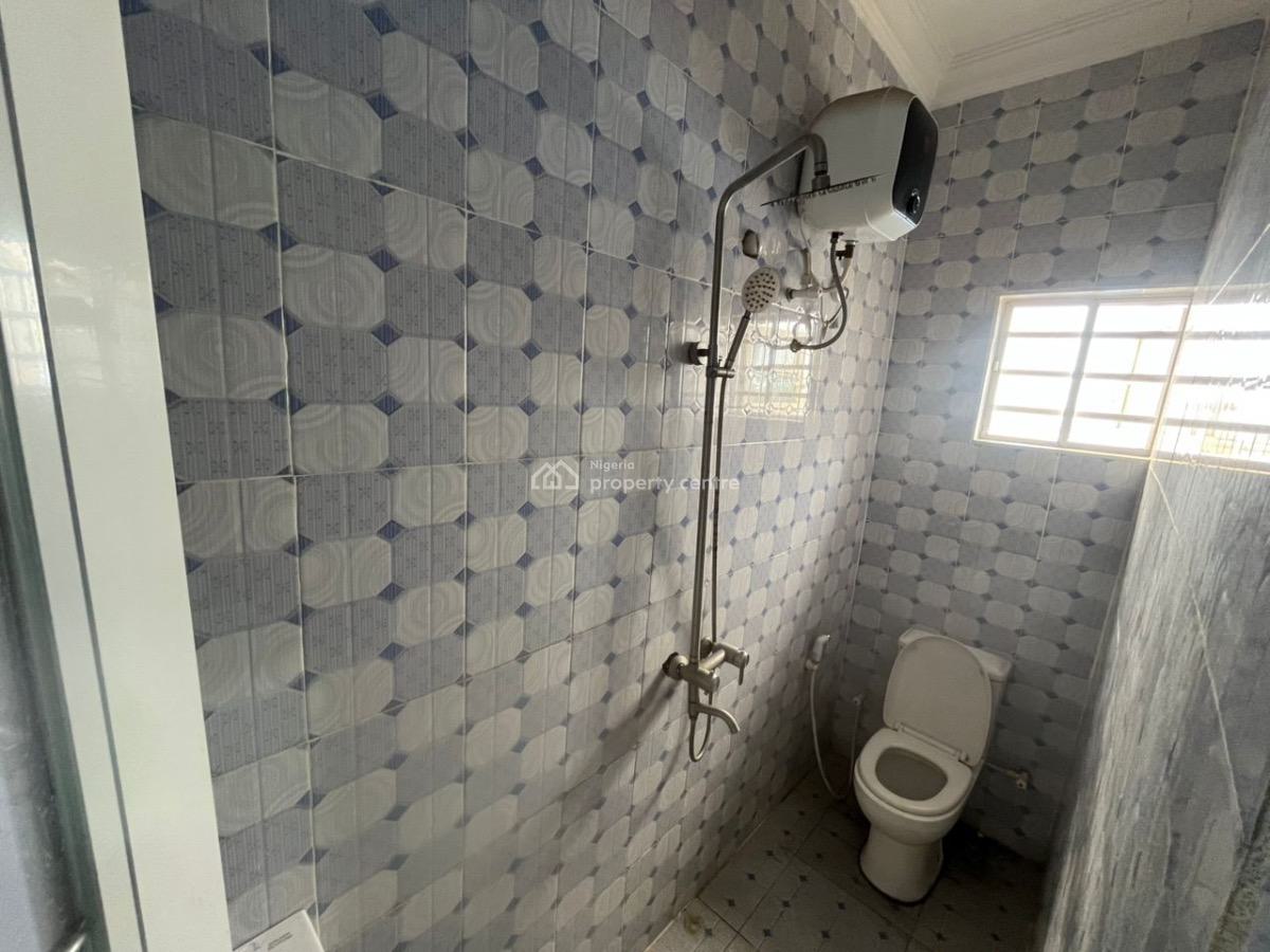 Luxury 3 Bedroom Flat, Gra Phase 1, Magodo, Lagos, Flat / Apartment for Rent