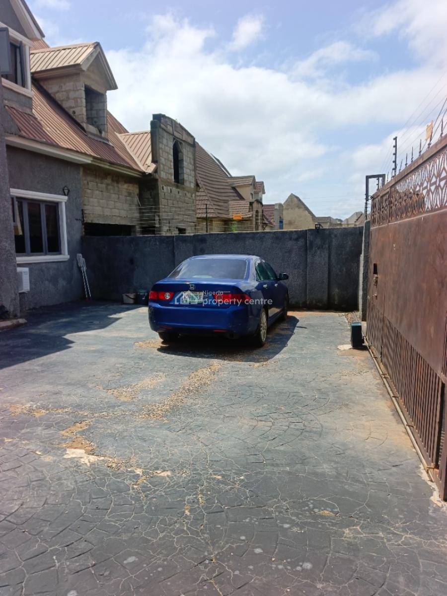 Luxury 3 Bedroom Semi-detatch Penthouse Duplex in Galadimawa District, Starwood Estate Galadimawa District Abuja Nigeria., Galadimawa, Abuja, Semi-detached Duplex for Sale