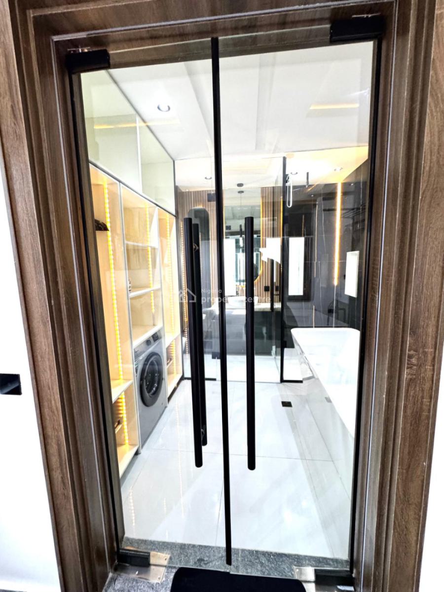 Luxury 1bedroom with Private Rooftop Pool, Private Lounge & Elevator, Off Admiralty Way, Lekki Phase 1, Lekki, Lagos, Flat / Apartment Short Let