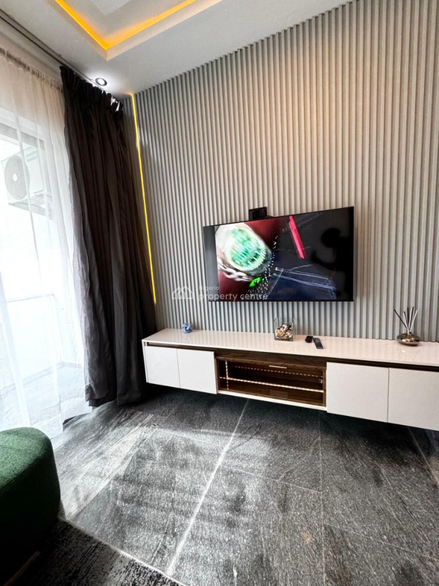 Luxury 1bedroom with Private Rooftop Pool, Private Lounge & Elevator, Off Admiralty Way, Lekki Phase 1, Lekki, Lagos, Flat / Apartment Short Let