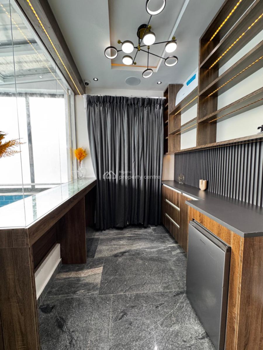 Luxury 1bedroom with Private Rooftop Pool, Private Lounge & Elevator, Off Admiralty Way, Lekki Phase 1, Lekki, Lagos, Flat / Apartment Short Let