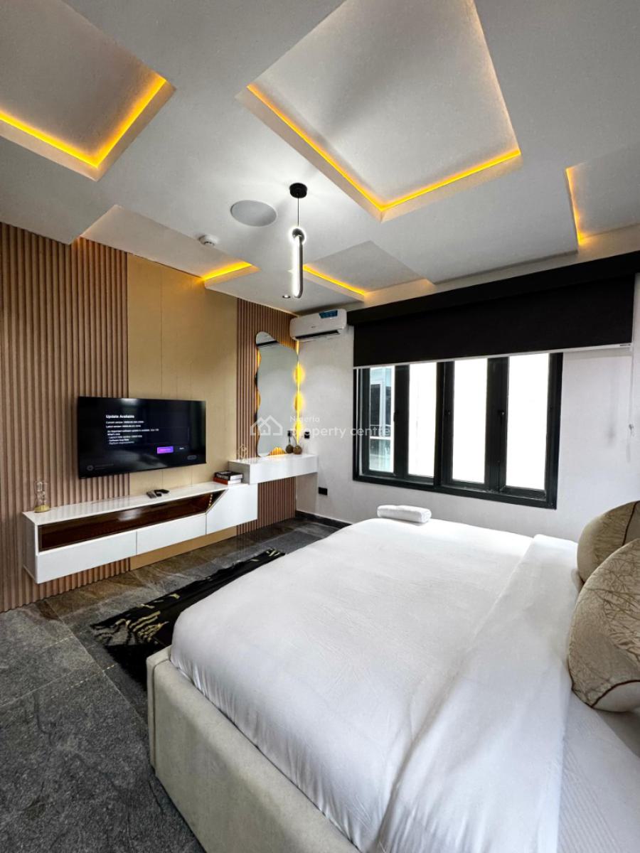 Luxury 1bedroom with Private Rooftop Pool, Private Lounge & Elevator, Off Admiralty Way, Lekki Phase 1, Lekki, Lagos, Flat / Apartment Short Let