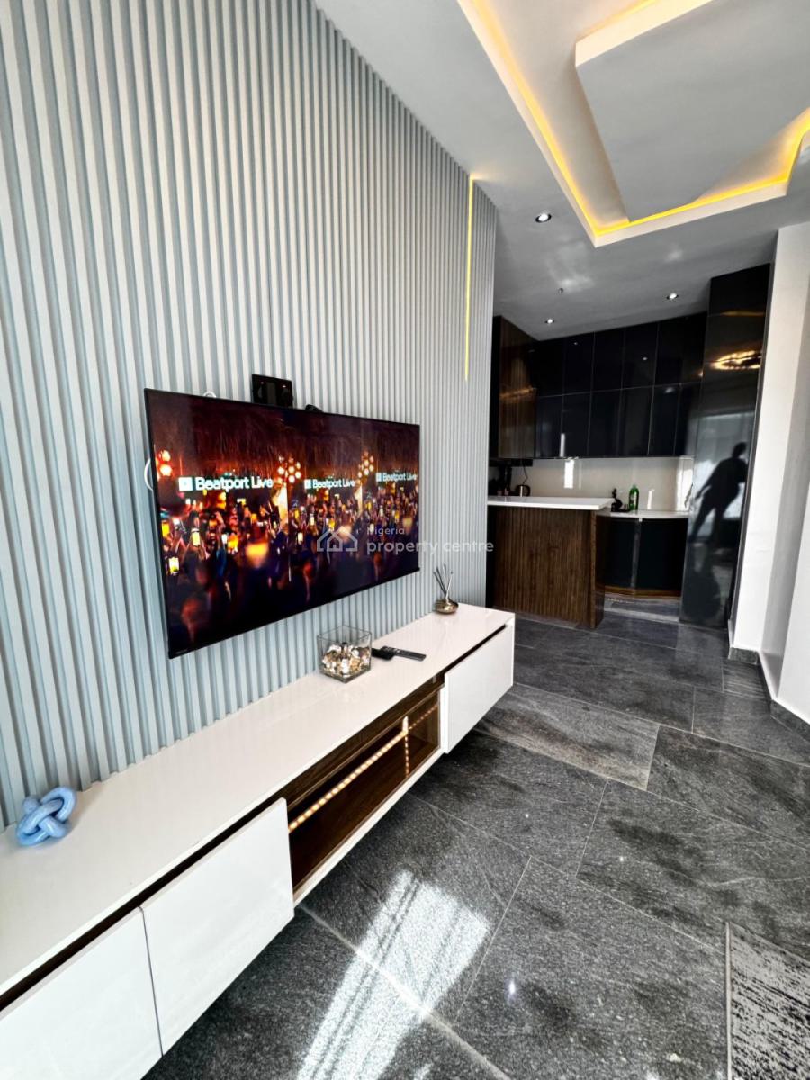 Luxury 1bedroom with Private Rooftop Pool, Private Lounge & Elevator, Off Admiralty Way, Lekki Phase 1, Lekki, Lagos, Flat / Apartment Short Let