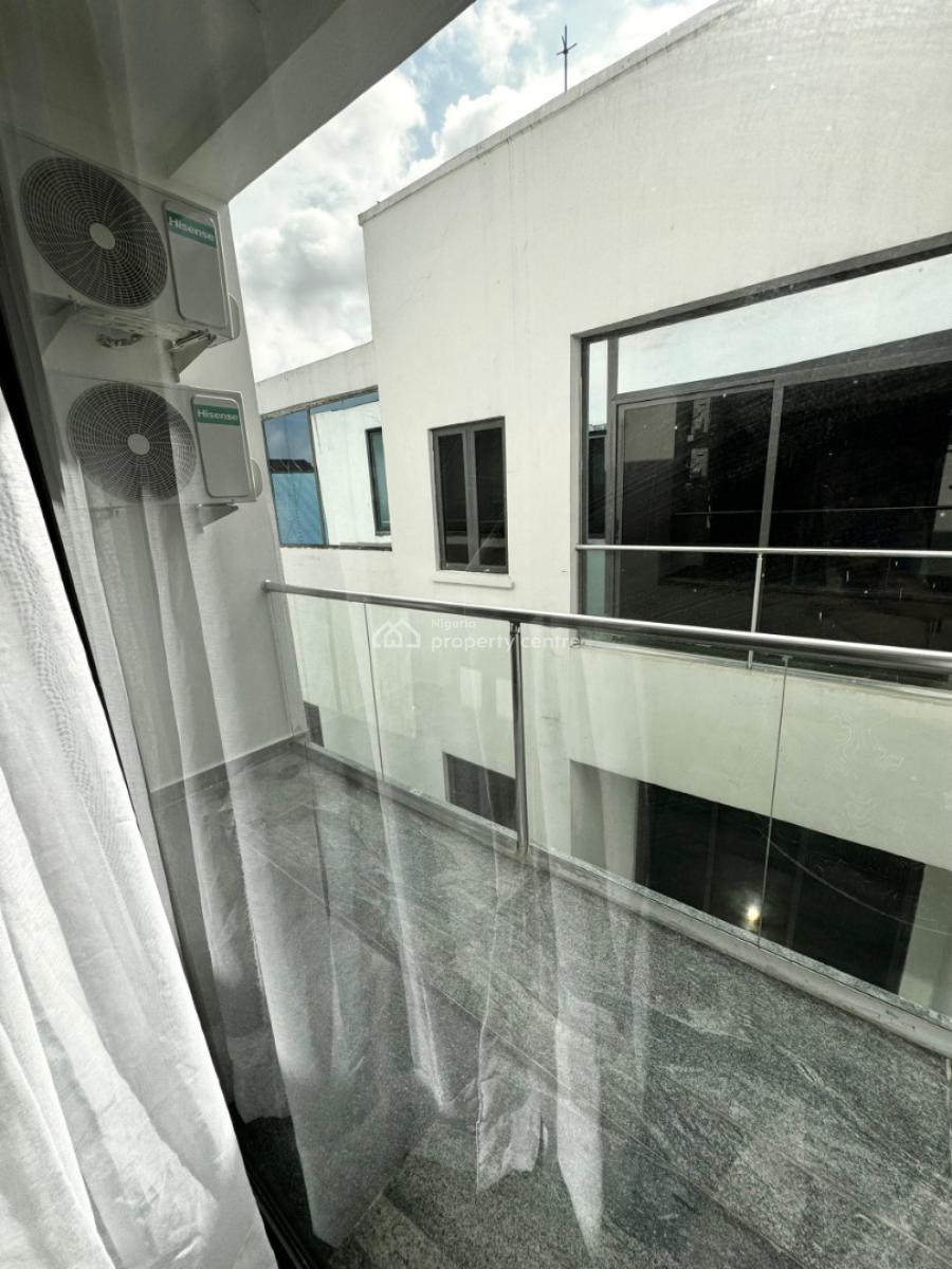 Luxury 1bedroom with Private Rooftop Pool, Private Lounge & Elevator, Off Admiralty Way, Lekki Phase 1, Lekki, Lagos, Flat / Apartment Short Let