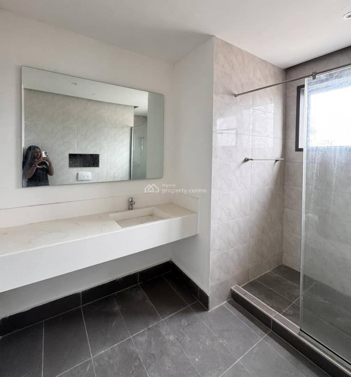 Executive Newly Built 1 Bedroom Apartments, Victoria Island (vi), Lagos, Mini Flat (room and Parlour) for Sale
