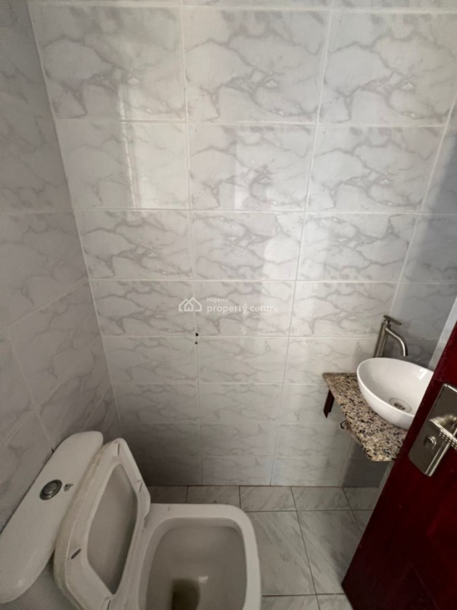 2 Bedroom Apartment Available, Ilasan, Lekki, Lagos, Flat / Apartment for Rent