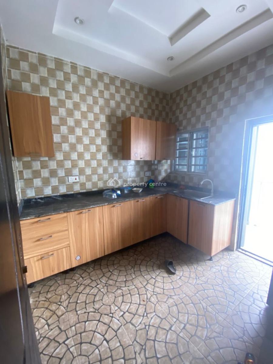 Sharp   3 Bedroom Flat in a Gated Street., Awoyaya, Awoyaya, Ibeju Lekki, Lagos, Flat / Apartment for Rent