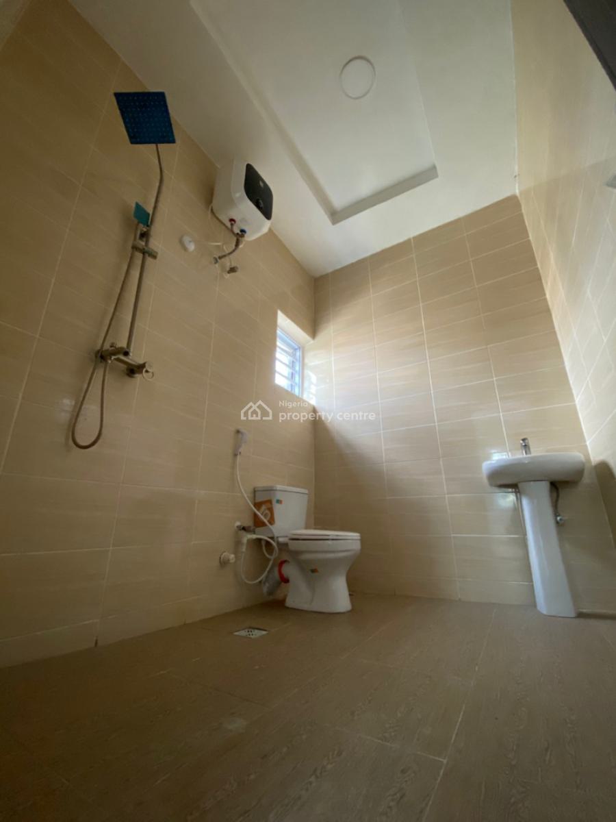 Sharp   3 Bedroom Flat in a Gated Street., Awoyaya, Awoyaya, Ibeju Lekki, Lagos, Flat / Apartment for Rent