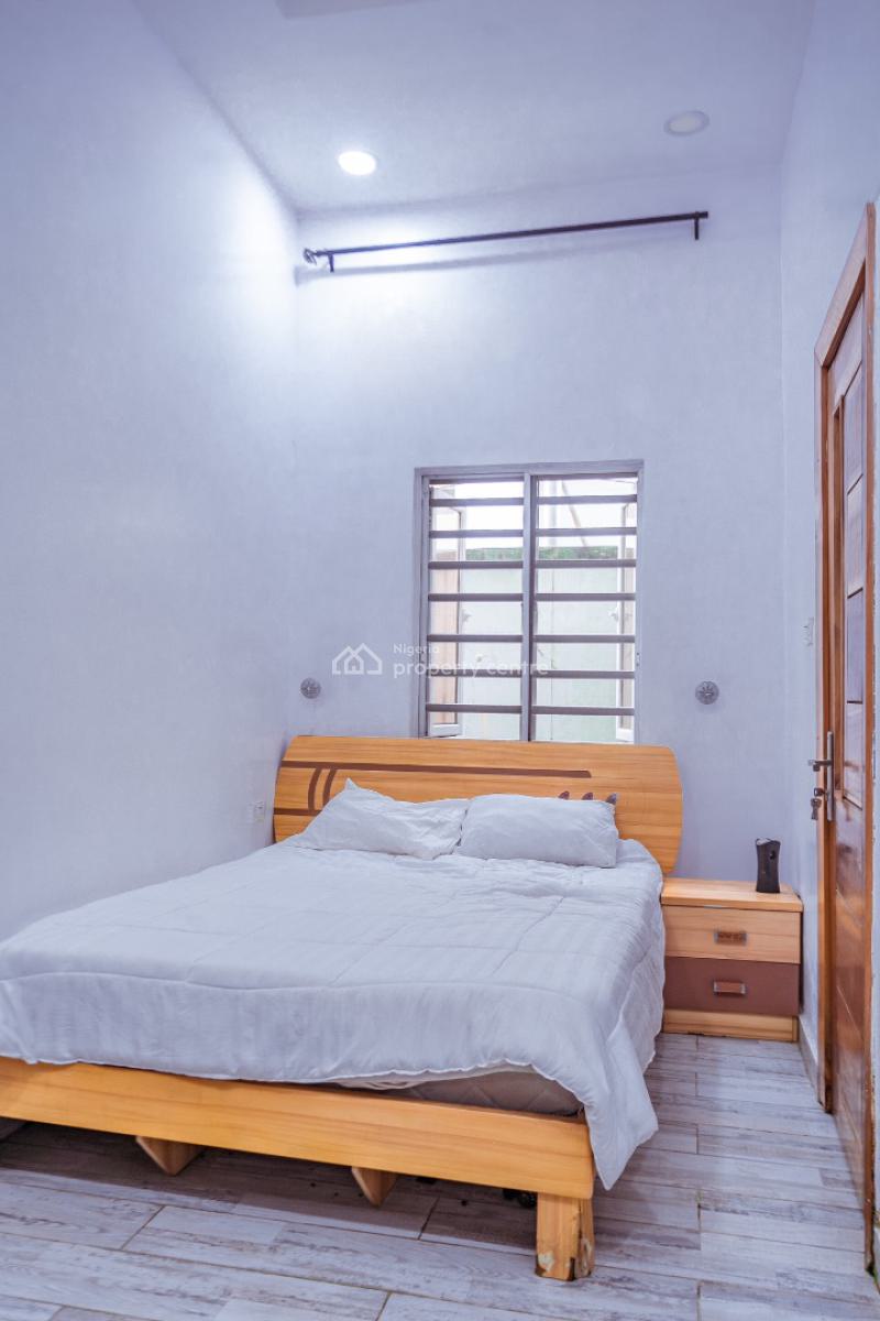 Well Maintained 4bedroom Semidetached House with Bq in Osapa, Osapa, Osapa, Lekki, Lagos, Semi-detached Duplex for Sale