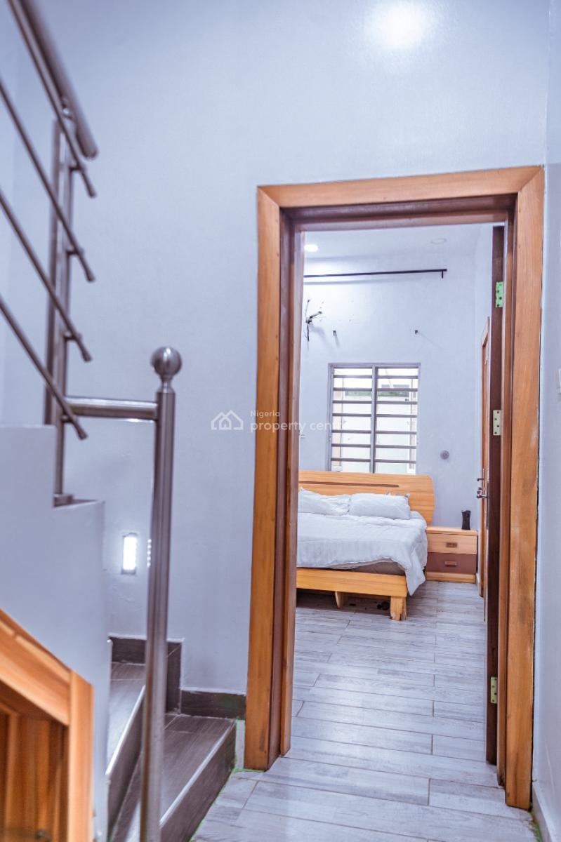 Well Maintained 4bedroom Semidetached House with Bq in Osapa, Osapa, Osapa, Lekki, Lagos, Semi-detached Duplex for Sale