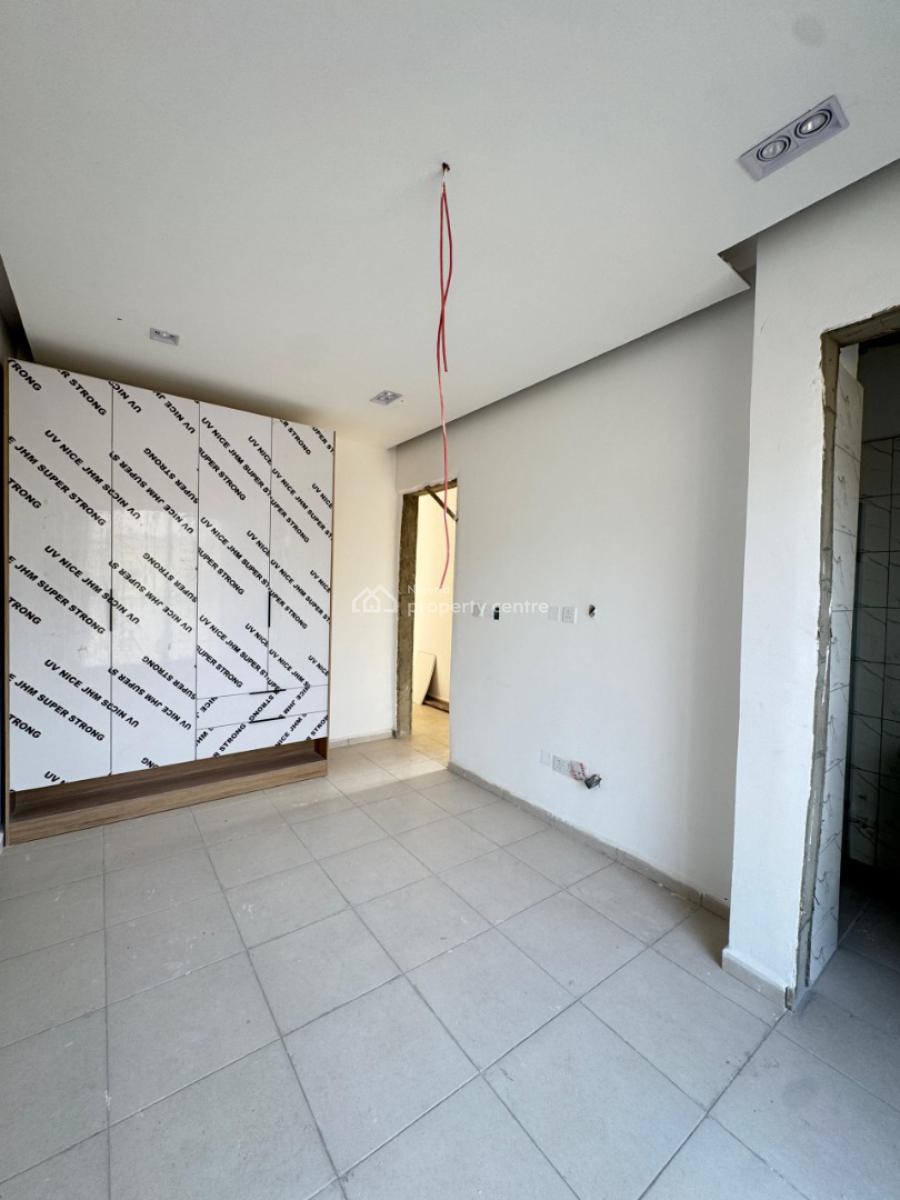 Spacious  2  Bedroom Apartments, Ologolo, Lekki, Lagos, Flat / Apartment for Sale