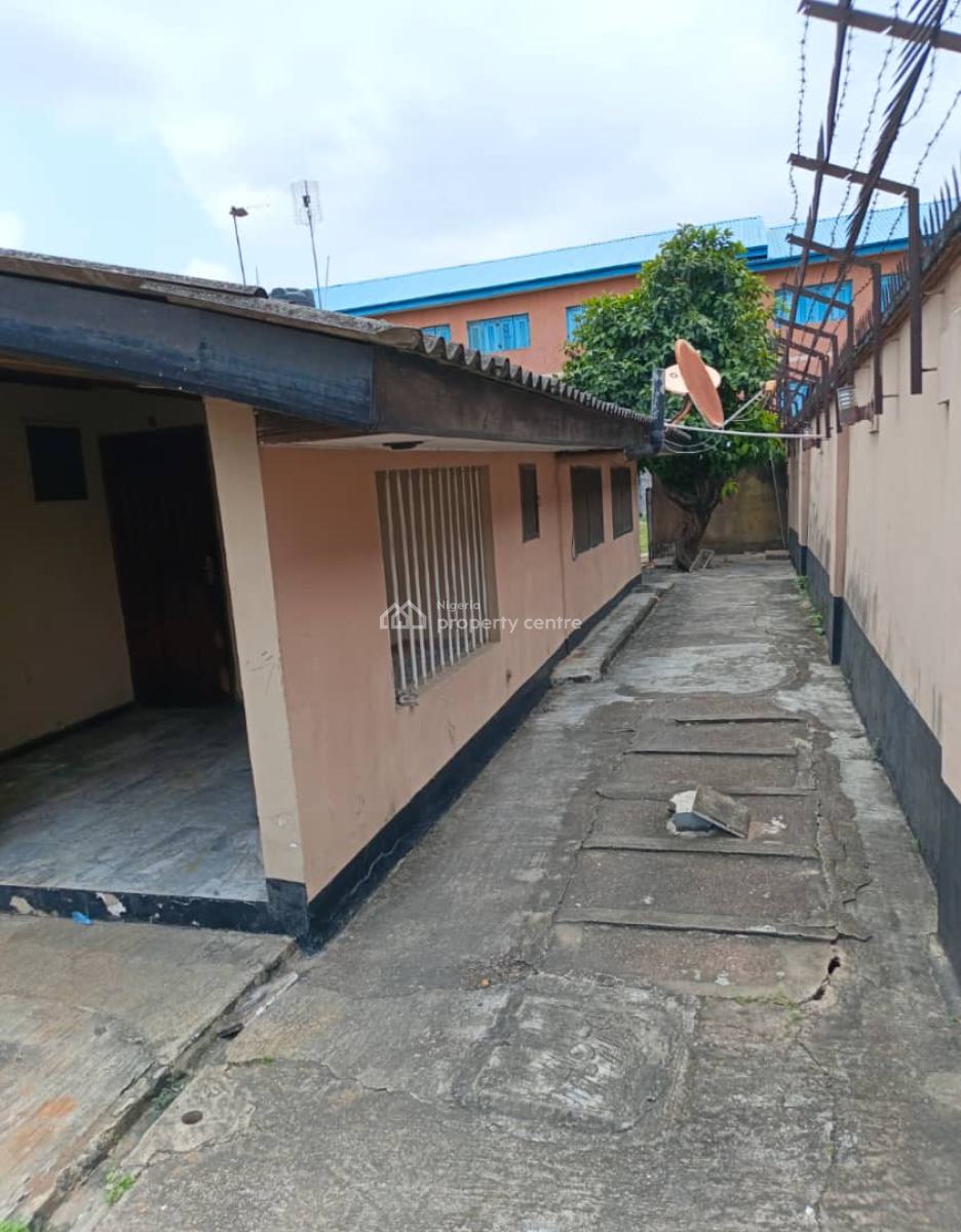 Demolish-able Bungalow on 440 Square Meters, Eric Manuel Off Bode Thomas, Surulere, Lagos, Residential Land for Sale