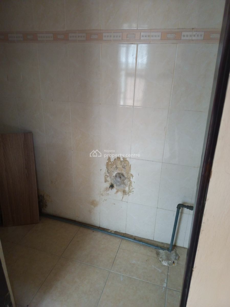 One Room Self Contain with Big Kitchen, Idado Estate, Lekki, Lagos, Self Contain (single Rooms) for Rent