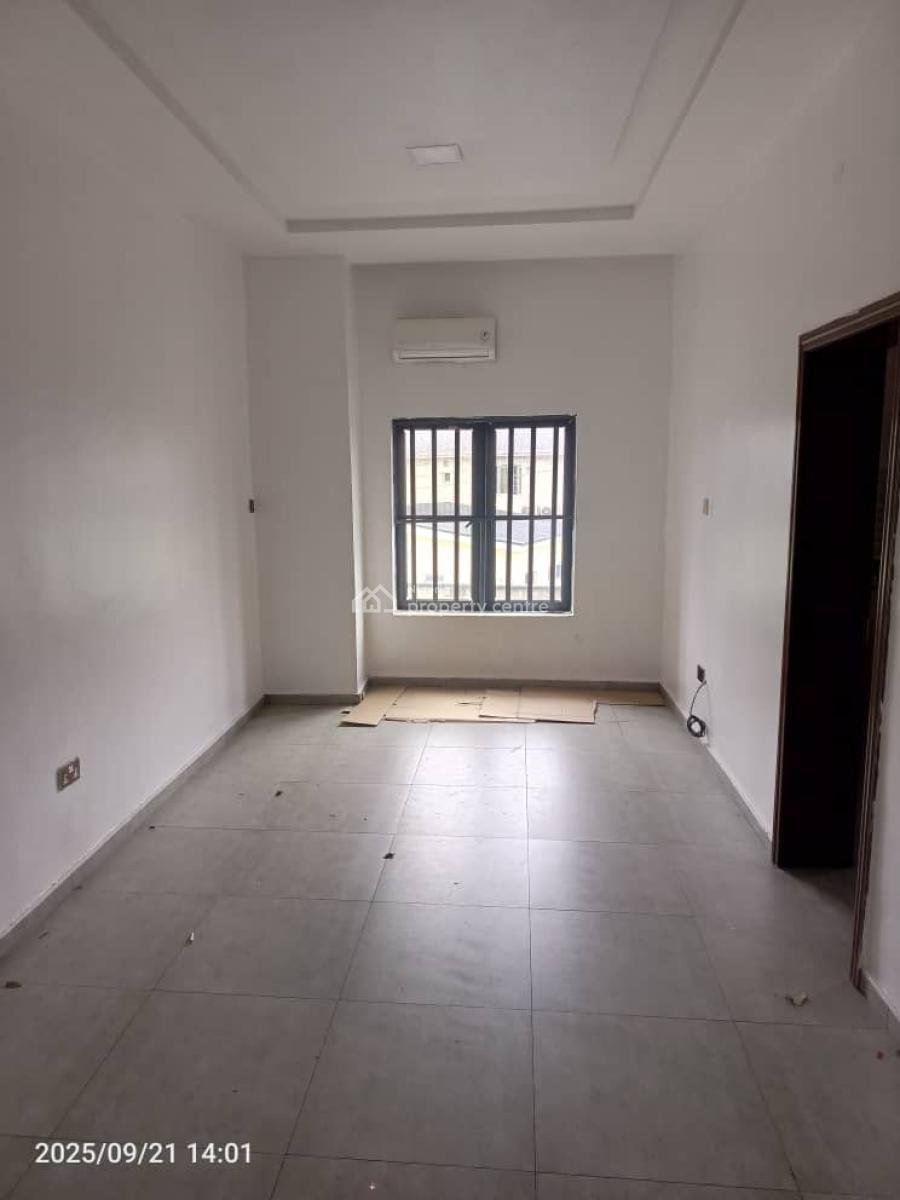 a Spacious and Neat Room and Parlour, Ikate, Lekki, Lagos, Mini Flat (room and Parlour) for Rent