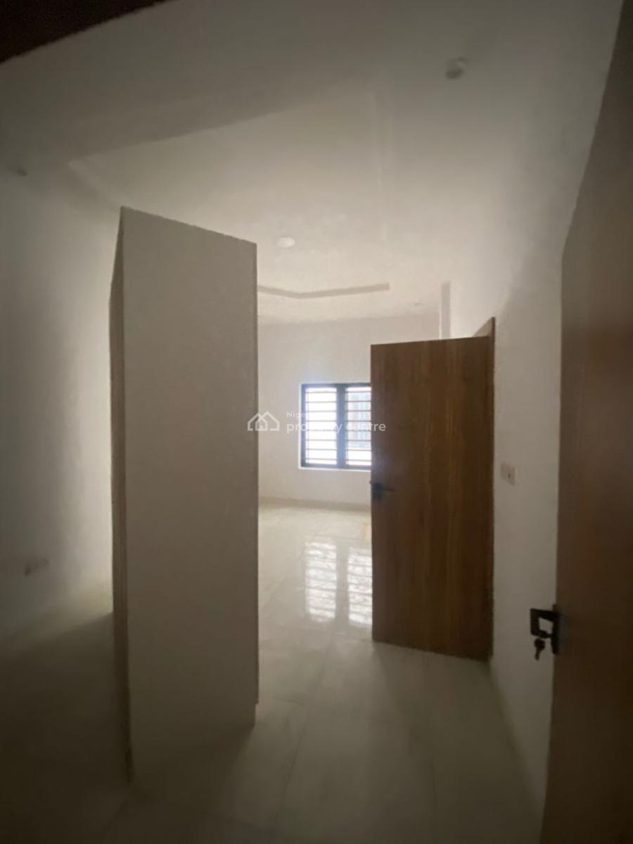 2-bedroom Apartment, Lekki Phase 1, Lekki, Lagos, Flat / Apartment for Sale
