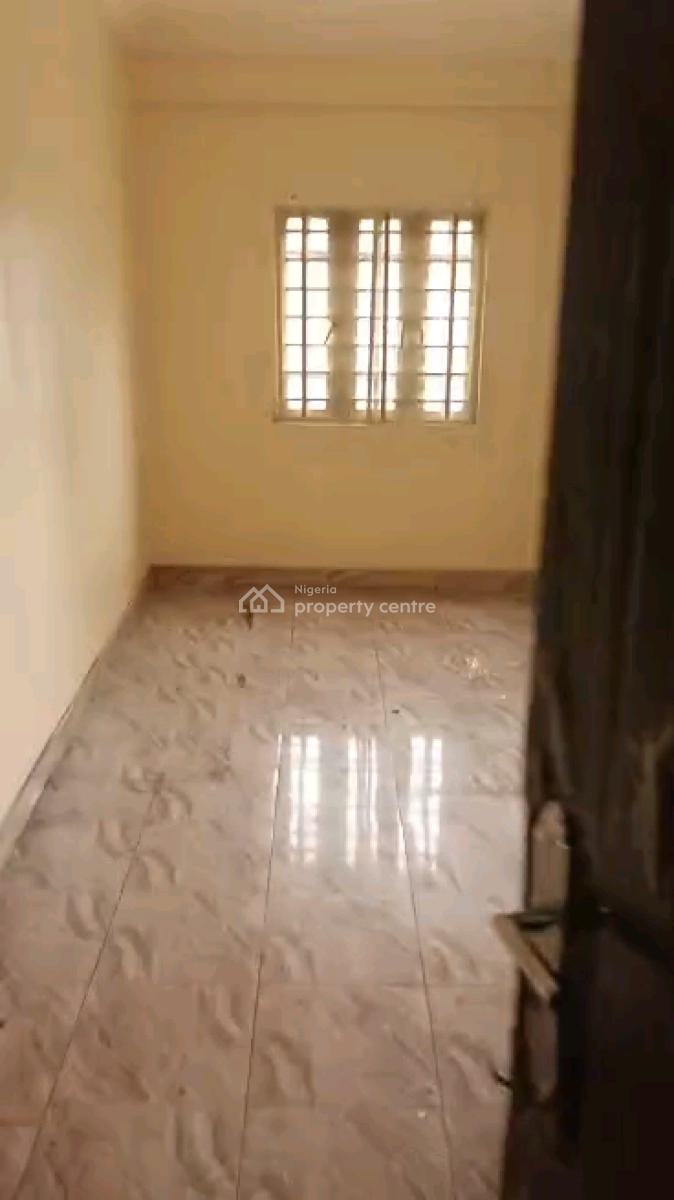 Standard and Executive 2 Bedroom Flat, Adekunle, Adekunle, Yaba, Lagos, Flat / Apartment for Rent