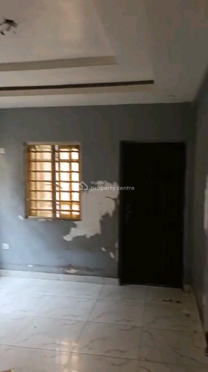 Standard and Executive 2 Bedroom Flat, Adekunle, Adekunle, Yaba, Lagos, Flat / Apartment for Rent