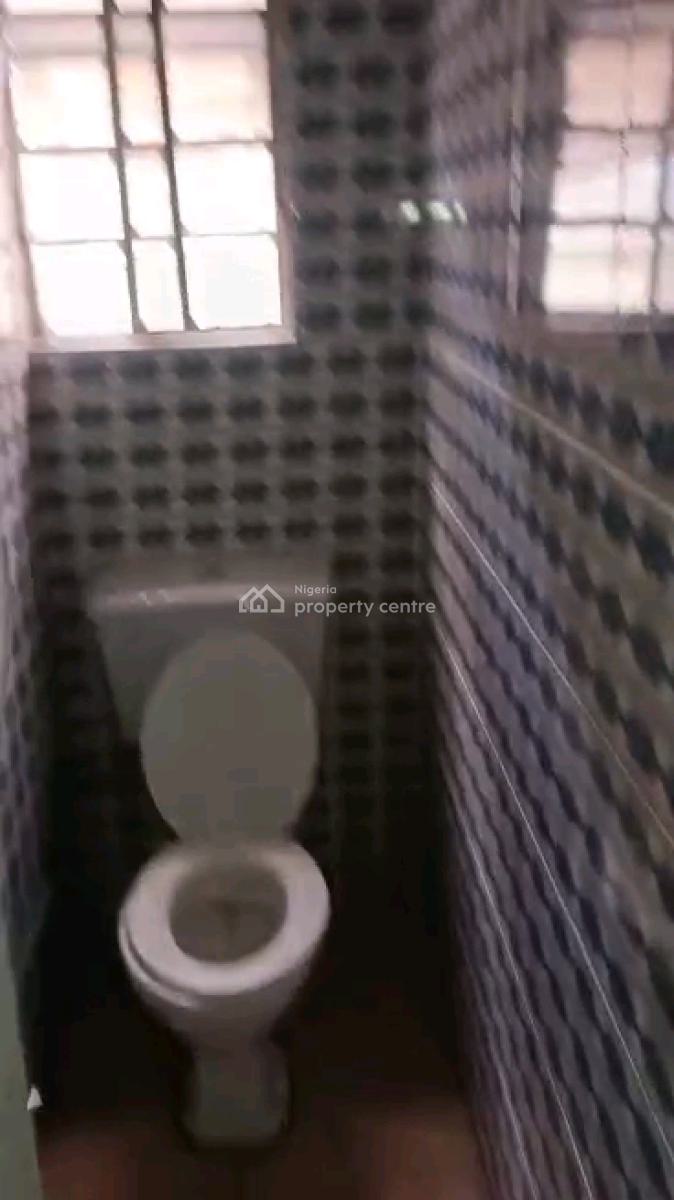 Standard and Executive 2 Bedroom Flat, Adekunle, Adekunle, Yaba, Lagos, Flat / Apartment for Rent