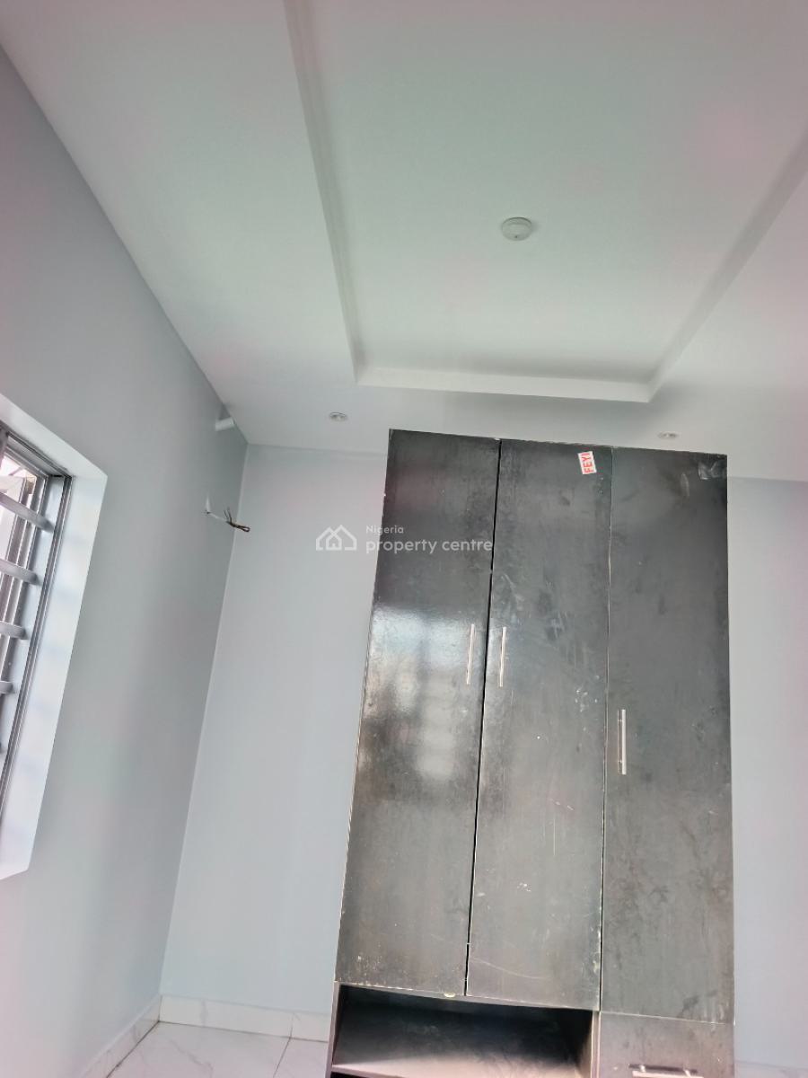 Smart Spacious Conducive Mini Flat (room and Parlor), in Estate at Ogombo Abraham Adesanya Axis, Ajah Lagos., Ajah, Lagos, Mini Flat (room and Parlour) for Rent