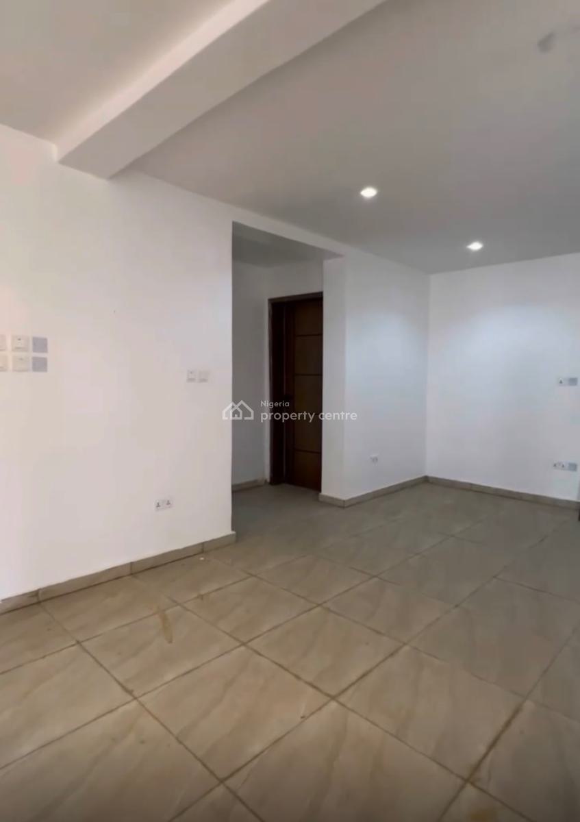 Lovely 2 Bedroom, Itedo Estate By Purple Mall, Freedom Way, Lekki Phase 1, Lekki, Lagos, Flat / Apartment for Sale
