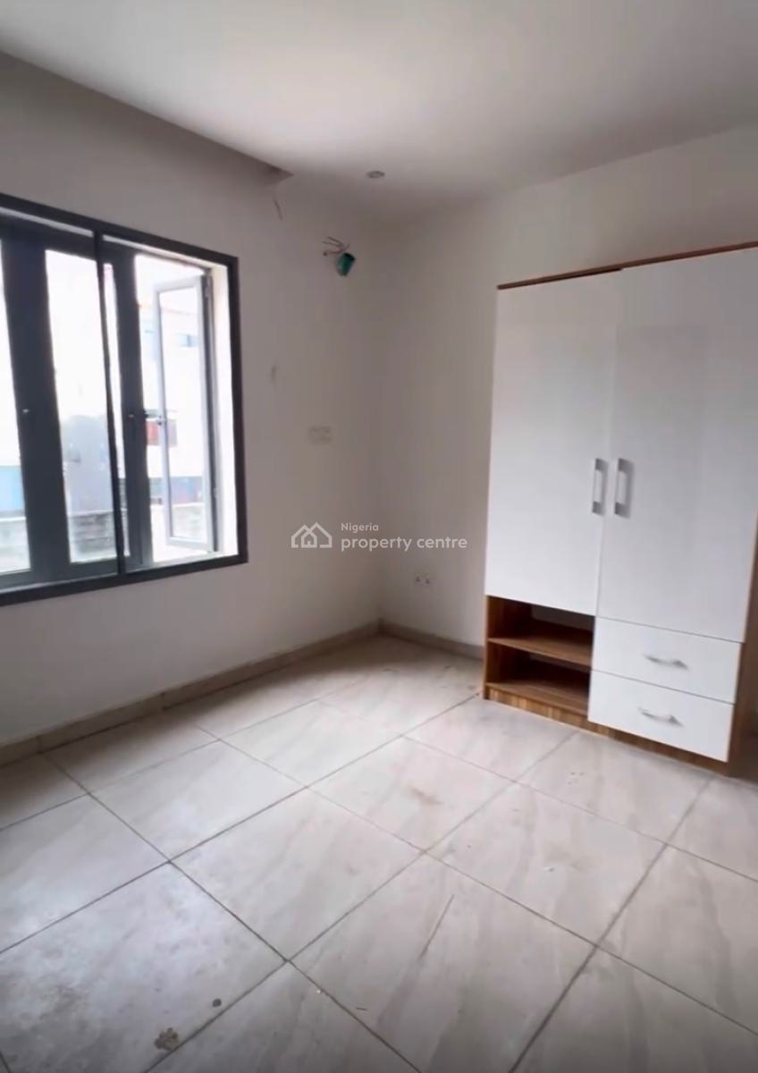 Lovely 2 Bedroom, Itedo Estate By Purple Mall, Freedom Way, Lekki Phase 1, Lekki, Lagos, Flat / Apartment for Sale