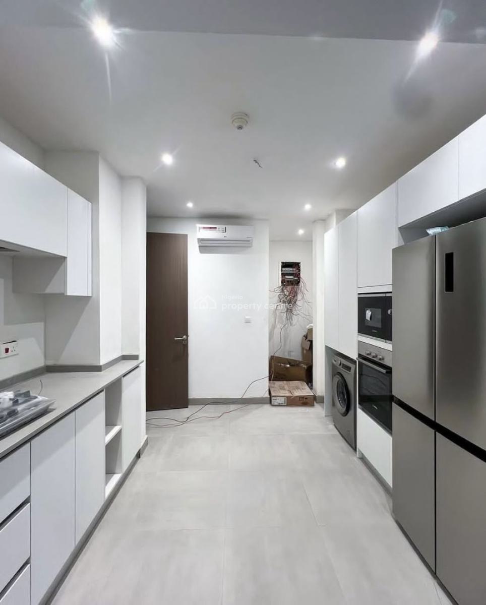 New 2 Bedrooms Apartment with Bq, Lekki Phase 1, Lekki, Lagos, Block of Flats for Sale