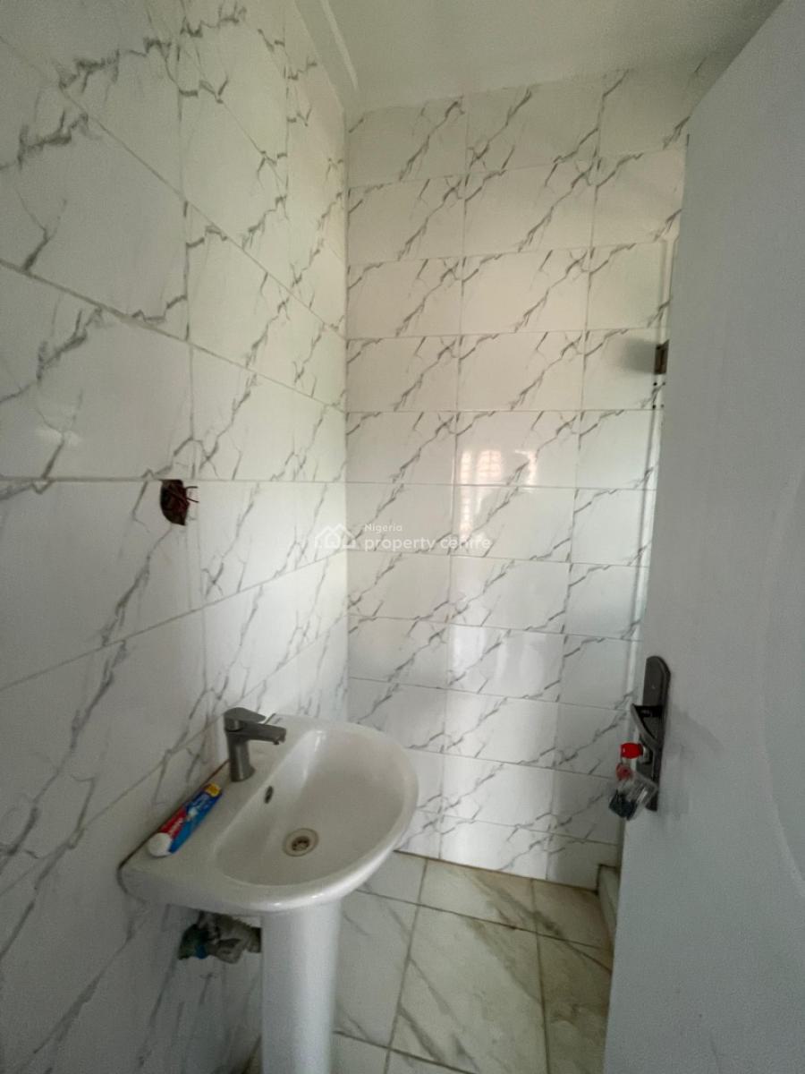 Well Built 3 Bedroom Flat with Bq, in an Estate at Katampe Main, Katampe, Abuja, Flat / Apartment for Rent