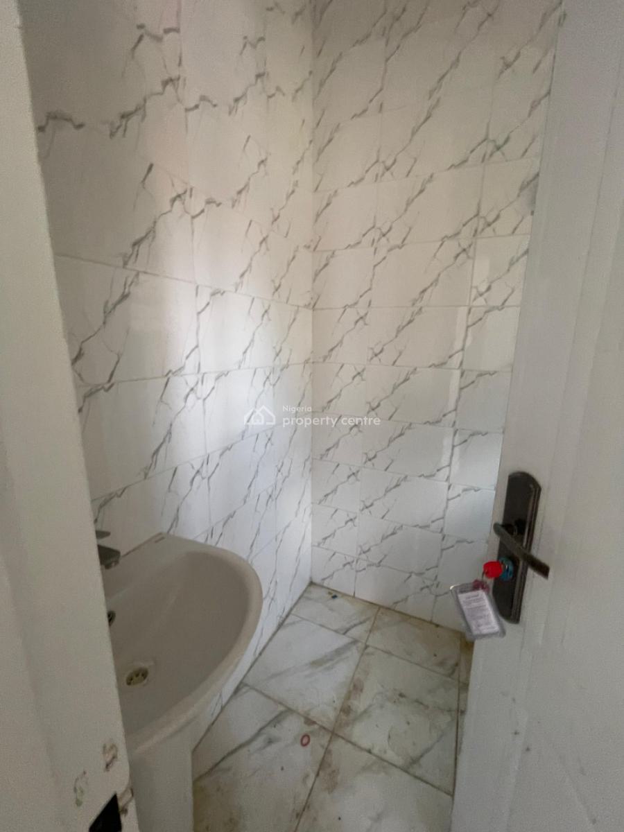 Well Built 3 Bedroom Flat with Bq, in an Estate at Katampe Main, Katampe, Abuja, Flat / Apartment for Rent