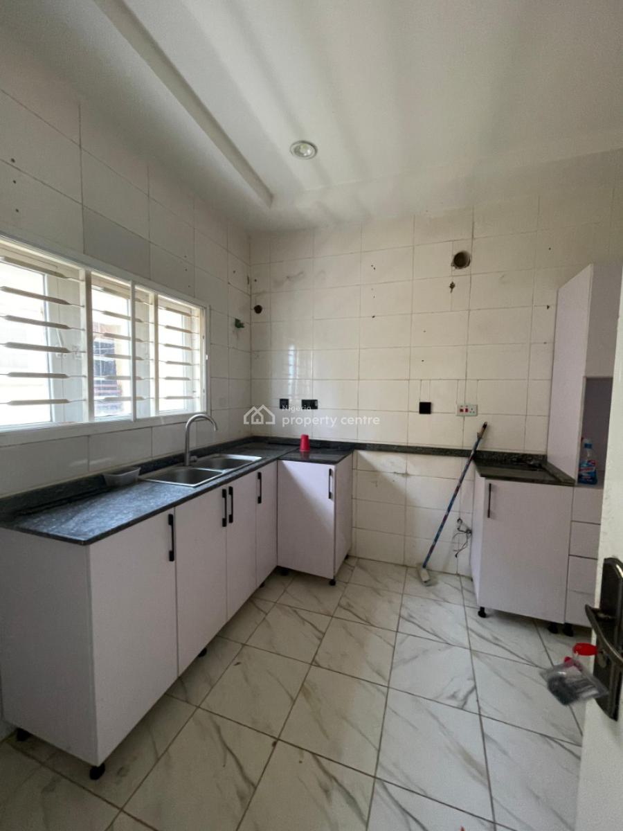 Well Built 3 Bedroom Flat with Bq, in an Estate at Katampe Main, Katampe, Abuja, Flat / Apartment for Rent