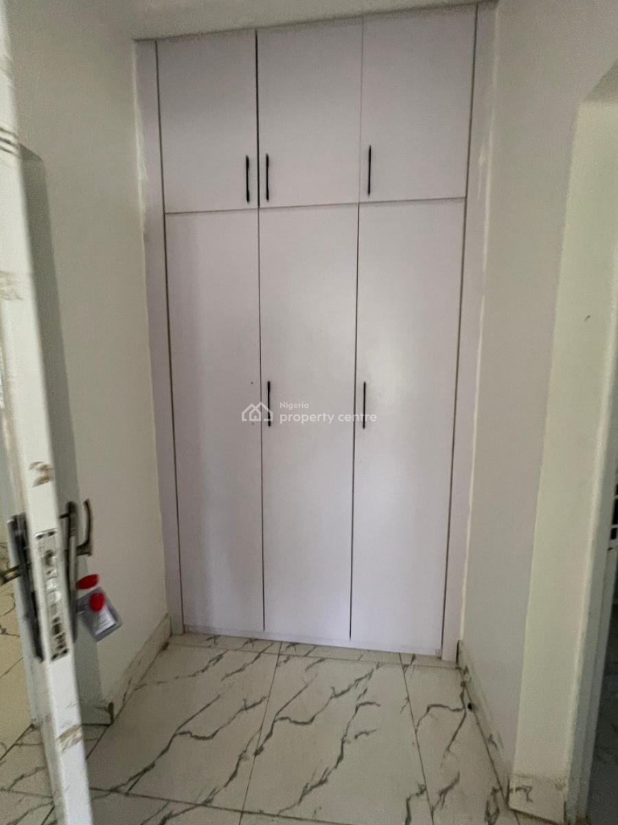 Well Built 3 Bedroom Flat with Bq, in an Estate at Katampe Main, Katampe, Abuja, Flat / Apartment for Rent