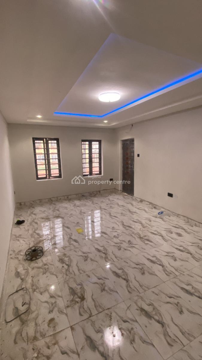 Spacious Two Bedroom Apartment in Surulere, Surulere, Lagos, Flat / Apartment for Sale
